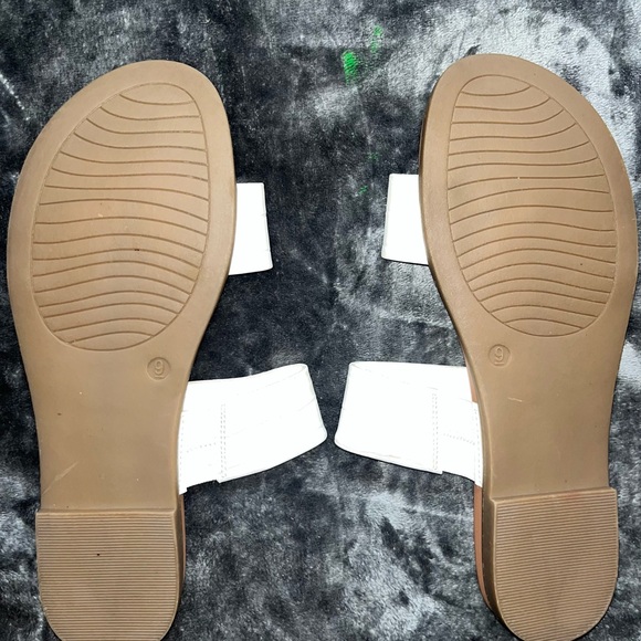 Xappeal  Women's Edith Slide Sandals - Picture 2 of 3